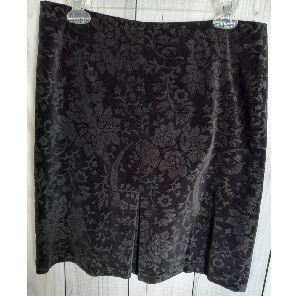 Oscar de la Renta | Black Front Pleate Floral & Filigree Embossed Velvet Skirt